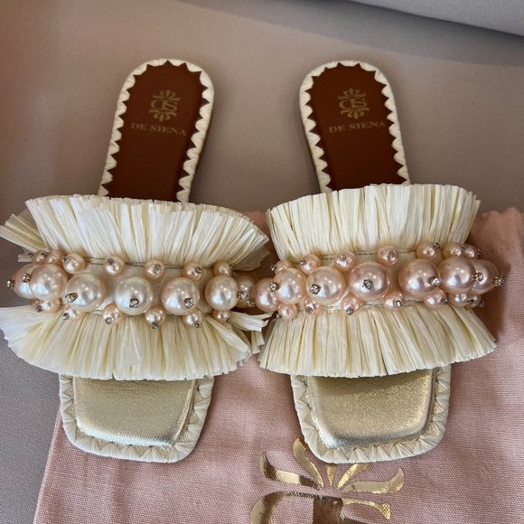 Nara Sandals ***BRAND NEW - Picture 1 of 7